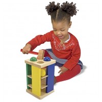 Turn din lemn cu ciocan si bile Melissa and Doug