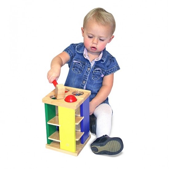 Turn din lemn cu ciocan si bile Melissa and Doug