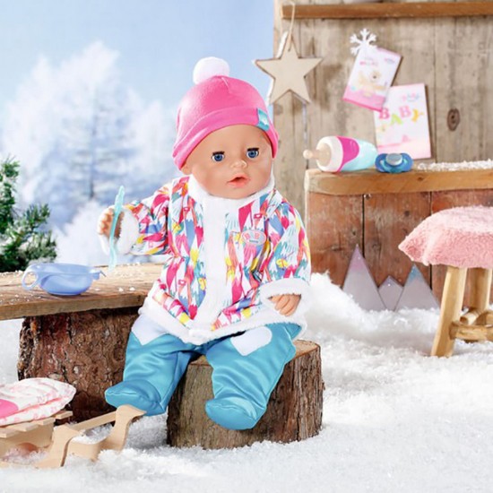 Papusa interactiva Baby Born cu hainute de iarna 43 cm