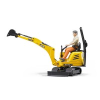 Micro excavator JCB 8010 CTS si muncitor