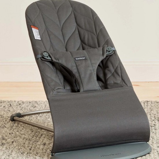 Balansoar Bliss Anthracite cu aspect delicat de petala BabyBjorn