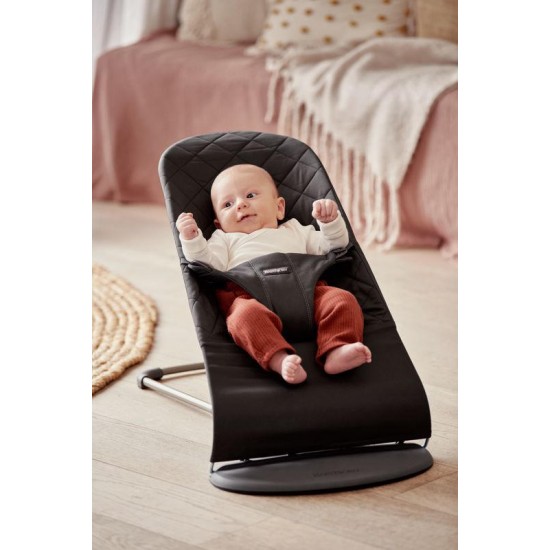 Balansoar bebelusi Bliss BabyBjorn Black din tesatura matlasata cu aspect clasic