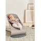 Balansoar Bliss Sand Grey BabyBjorn din tesatura matlasata cu aspect Clasic si bara de jucarii inclusa