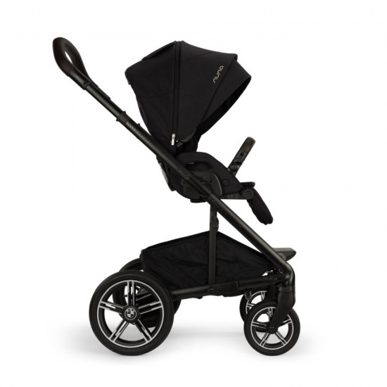 Carucior cu sezut reversibil MIXX Next Nuna x BMW Element negru Carucior cu sezut reversibil MIXX Next Nuna x BMW Element negru