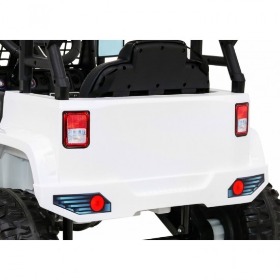 Masinuta electrica cu telecomanda Jeep Dark Night, roti EVA, scaun tapitat, 100x67x59 cm, putere 70W - Alb Masinuta electrica cu telecomanda Jeep Dark Night, roti EVA, scaun tapitat, 100x67x59 cm, putere 70W - Alb
