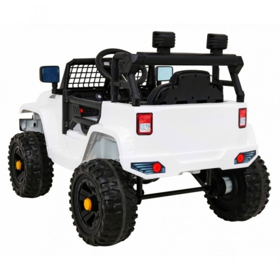 Masinuta electrica cu telecomanda Jeep Dark Night, roti EVA, scaun tapitat, 100x67x59 cm, putere 70W - Alb Masinuta electrica cu telecomanda Jeep Dark Night, roti EVA, scaun tapitat, 100x67x59 cm, putere 70W - Alb