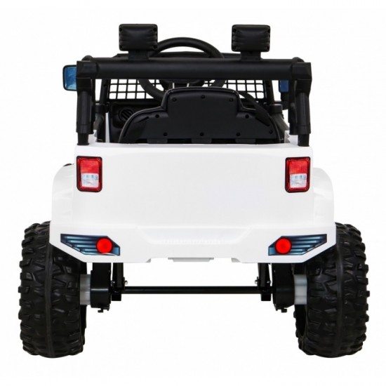 Masinuta electrica cu telecomanda Jeep Dark Night, roti EVA, scaun tapitat, 100x67x59 cm, putere 70W - Alb Masinuta electrica cu telecomanda Jeep Dark Night, roti EVA, scaun tapitat, 100x67x59 cm, putere 70W - Alb