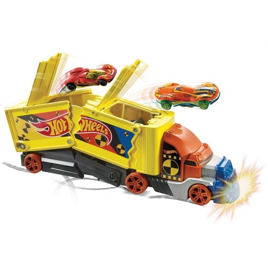 Set Hot Wheels Mattel Camion coliziune cu 1 masinuta