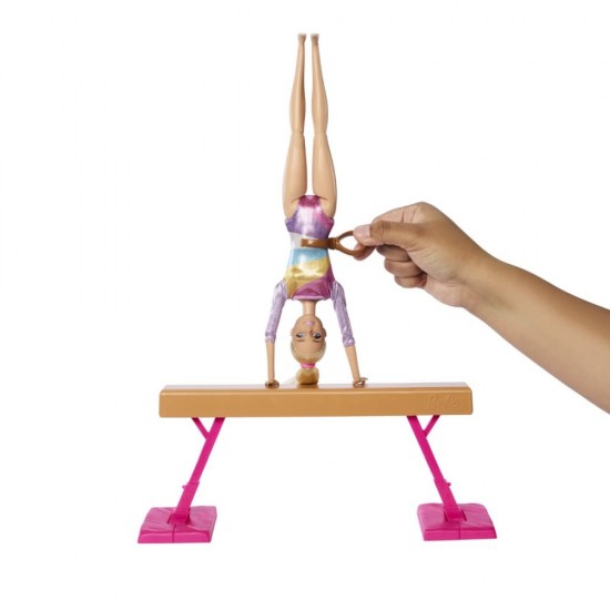 Papusa Barbie You Can Be - Gimnasta blonda cu accesorii