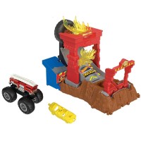 Set de joaca Hot Wheels Monster Trucks Entry Challenge Arena Smashers - Provocarea Fire Crash