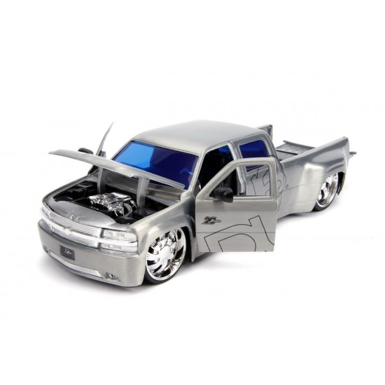 Macheta metalica Chevy Silverado 1999 scara 1:24