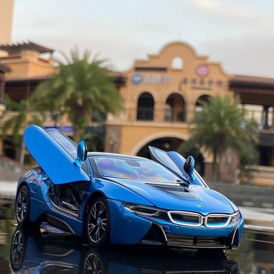 Masinuta metalica BMW I8 albastru scara 1:24