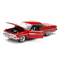 Masinuta metalica Fast and Furious 1961 Chevy Impala scara 1:24