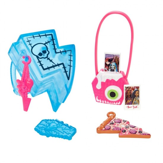 Papusa Monster High Frankie Stein cu animalut si accesorii