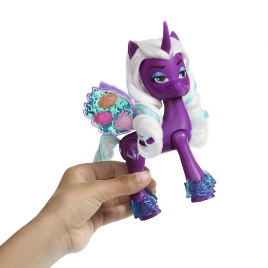 Set de joaca figurina cu accesorii My Little Pony Wing Surprise Opaline Arcana