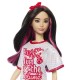 Papusa Barbie Fashionistas bruneta cu rochita sport