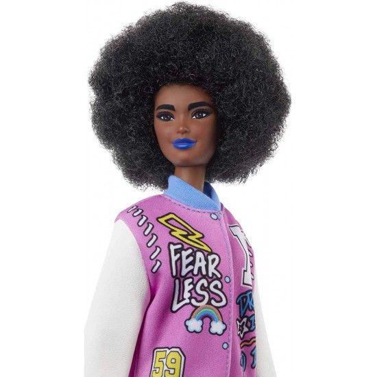 Papusa Barbie Fashionistas cu parul afro si jacheta lila