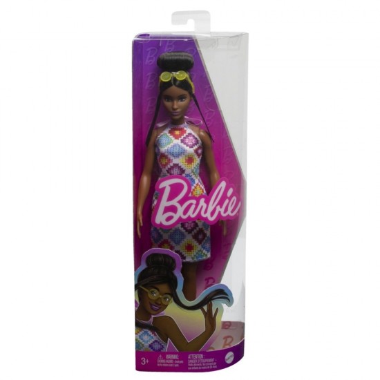 Papusa Barbie Fashionistas satena cu ochelari de soare galbeni