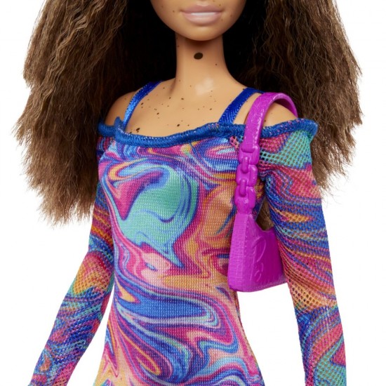 Papusa Barbie Fashionistas satena cu pistrui