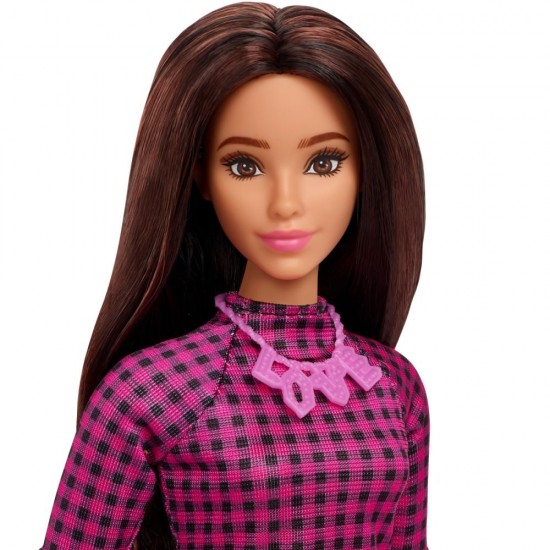 Papusa Barbie Fashionistas satena cu rochie mov