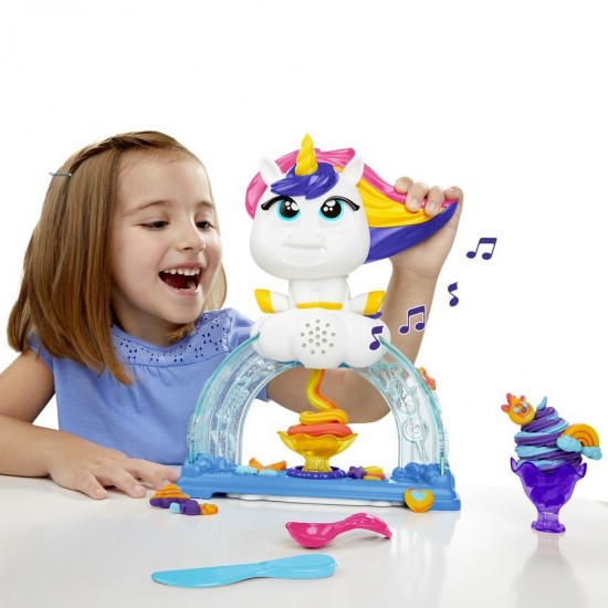 Set Play-Doh Unicornul innebunit de inghetata