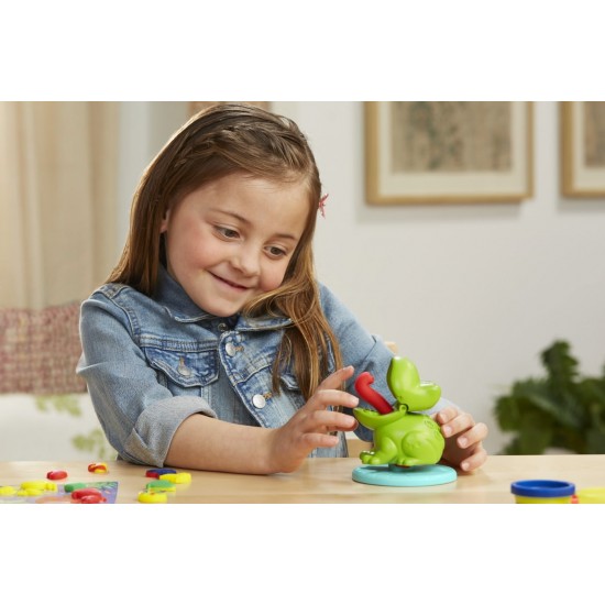 Set creativ Play-Doh broscuta colorata