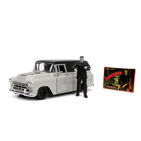 Set masinuta 1957 Chevy Suburban si figurina Frankenstein