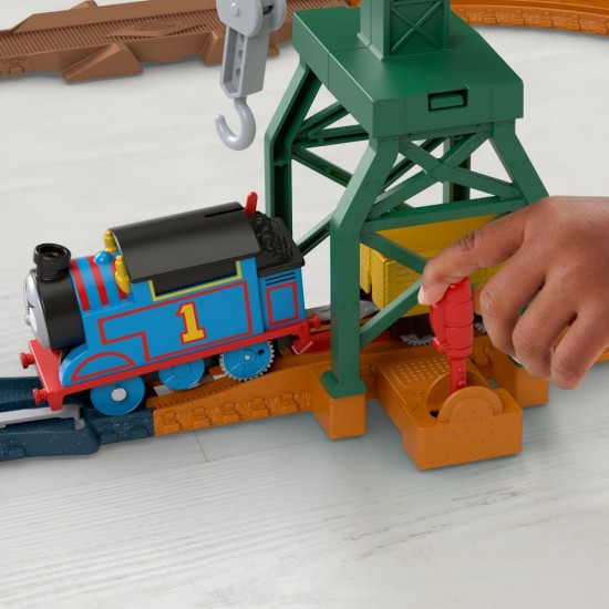 Set de joaca Thomas cu locomotiva Cranky motorizata si accesorii