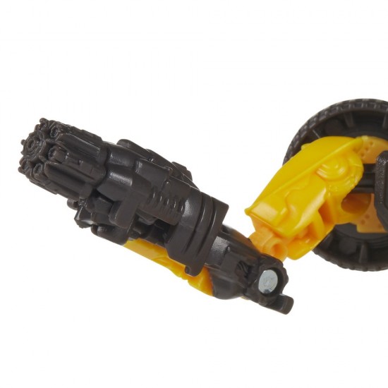 Robot Transformers Generations Deluxe Bumblebee Offroad