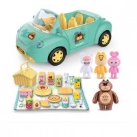 Set de joaca Holiday Picnic cu masinuta, 4 figurine si accesorii picnic 