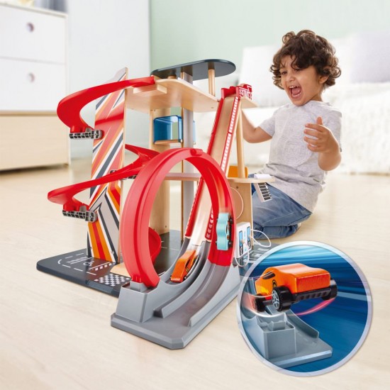Set de joaca din lemn Hape - Garaj cu cascadorii Gearhead Set de joaca din lemn Hape - Garaj cu cascadorii Gearhead