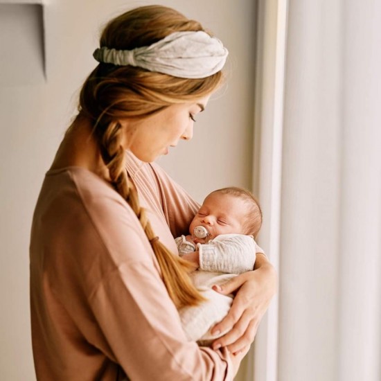 Set cadou nou-nascut Welcome Baby gri Hygge Suavinex Set cadou nou-nascut Welcome Baby gri Hygge Suavinex