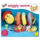 Jucarie pentru patut si carucior - Viermisorul Wiggly Worm Jucarie pentru patut si carucior - Viermisorul Wiggly Worm