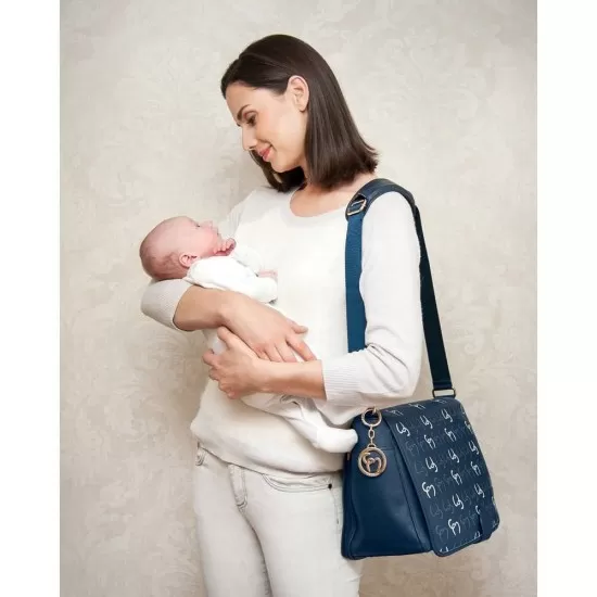 Geanta multifunctionala Ellie Messenger Navy Clevamama Geanta multifunctionala Ellie Messenger Navy Clevamama