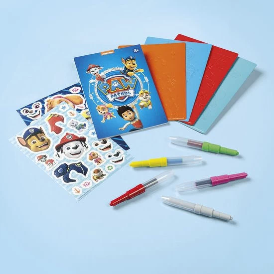 Set creativ de desenat cu sabloane si carioci spray Patrula Catelusilor Set creativ de desenat cu sabloane si carioci spray Patrula Catelusilor