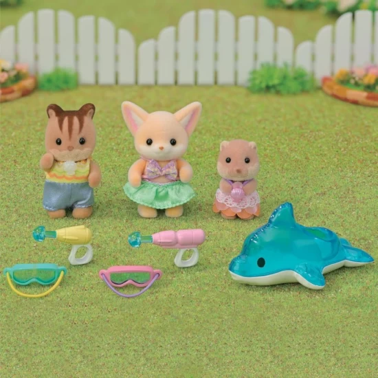 Set de joaca Sylvanian Families Prietenii de la Gradinita - Trio la Piscina