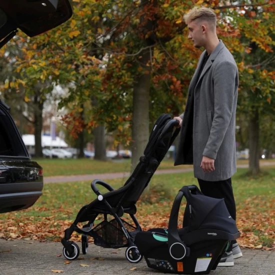 Scoica auto Zeno I-Size Hamilton Black Scoica auto Zeno I-Size Hamilton Black