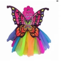 Costum fluturas cu aripioare si fusta, 3 ani
