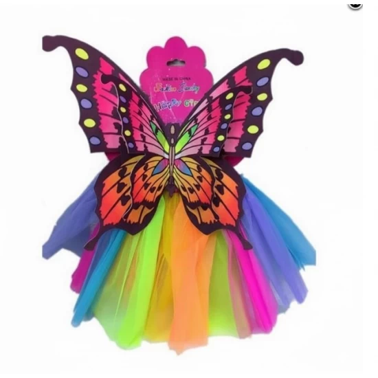 Costum fluturas cu aripioare si fusta, 3 ani