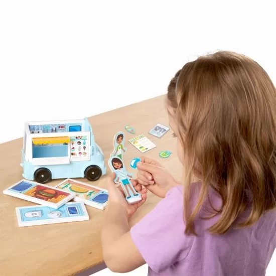Set de joaca magnetic Food Truck Melissa and Doug Set de joaca magnetic Food Truck Melissa and Doug