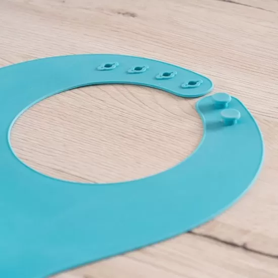 Bavetica din silicon moale cu buzunar colector pentru bebelusi, reglabila, albastra, Reer Eat`n Tidy Bavetica din silicon moale cu buzunar colector pentru bebelusi, reglabila, albastra, Reer Eat`n Tidy