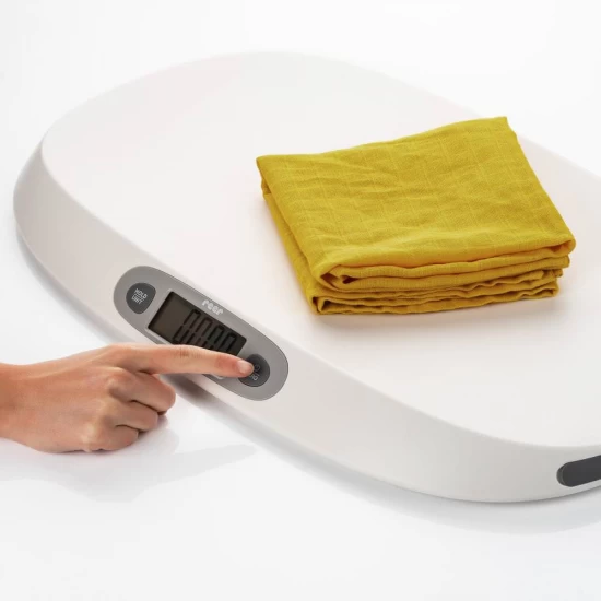 Cantar digital pentru bebelusi BabyCare, pana la 25 kg, ecran iluminat, memorie, 0+ luni, Reer 64120 Cantar digital pentru bebelusi BabyCare, pana la 25 kg, ecran iluminat, memorie, 0+ luni, Reer 64120