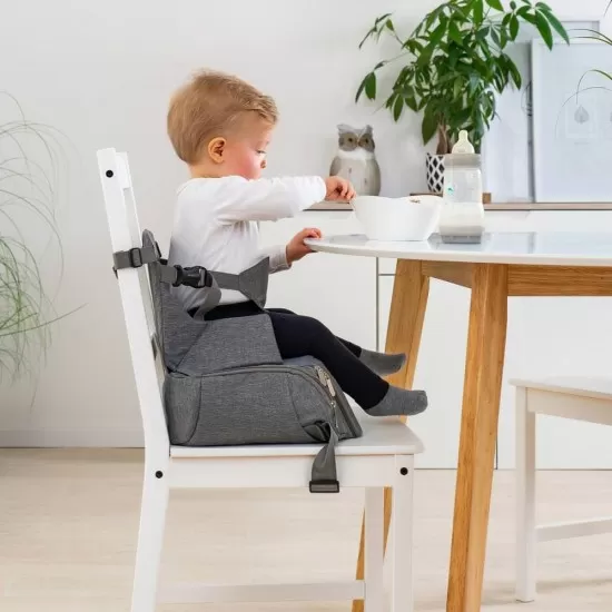 Inaltator de scaun pentru bebelusi 6-36 luni, transportabil, din plastic reciclat, Reer Growing Booster Seat 85041 Inaltator de scaun pentru bebelusi 6-36 luni, transportabil, din plastic reciclat, Reer Growing Booster Seat 85041