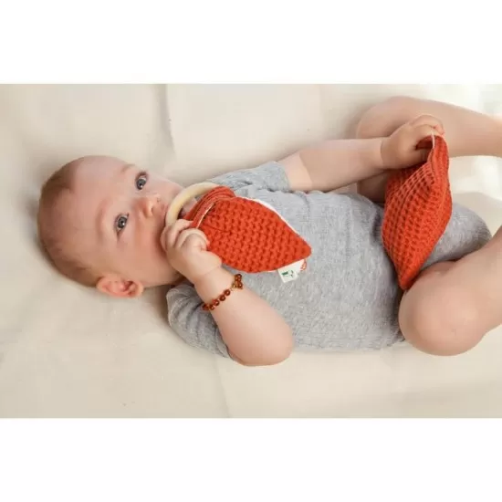 Jucarie organica cu inel de prindere din lemn si urechi din material textil, caramiziu, Gruenspecht 696-V2 Jucarie organica cu inel de prindere din lemn si urechi din material textil, caramiziu, Gruenspecht 696-V2