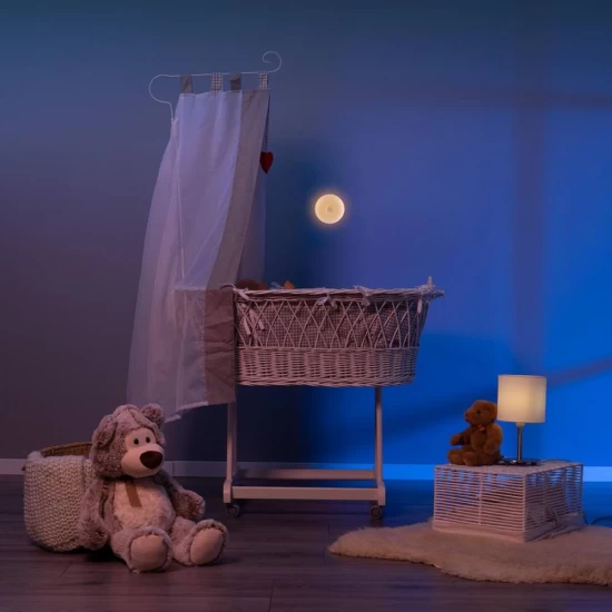 Lampa de veghe inteligenta cu senzor de miscare, comunicare wireless cu smartphone, temporizator, Reer NightGuide SmartLight 52460 Lampa de veghe inteligenta cu senzor de miscare, comunicare wireless cu smartphone, temporizator, Reer NightGuide SmartLight 52460
