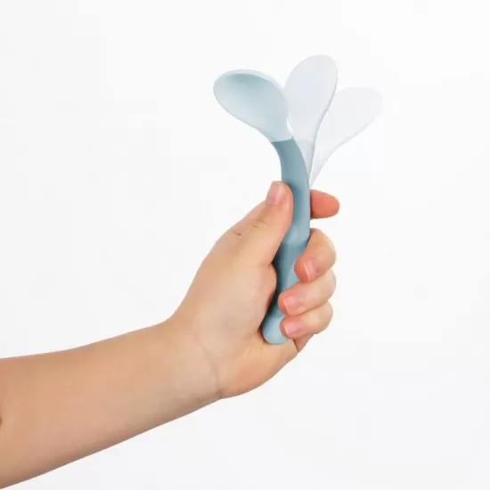 Tacamuri flexibile pentru copii, lingurita si furculita, fara BPA, albastru, 6+ luni, Reer 23033 Tacamuri flexibile pentru copii, lingurita si furculita, fara BPA, albastru, 6+ luni, Reer 23033