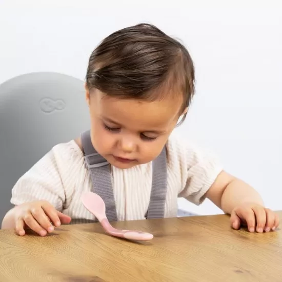 Tacamuri flexibile pentru copii, lingurita si furculita, fara BPA, roz, 6+ luni, Reer 23044 Tacamuri flexibile pentru copii, lingurita si furculita, fara BPA, roz, 6+ luni, Reer 23044