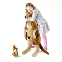 Jucarie plus cangur cu pui - Melissa and Doug