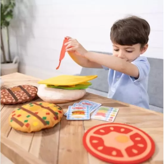 Joc educativ de stivuire si potrivire Burgerul gigant Joc educativ de stivuire si potrivire Burgerul gigant