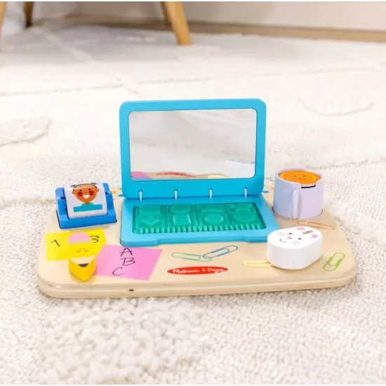 Laptop din lemn de jucarie pentru toddleri Melissa and Doug Laptop din lemn de jucarie pentru toddleri Melissa and Doug